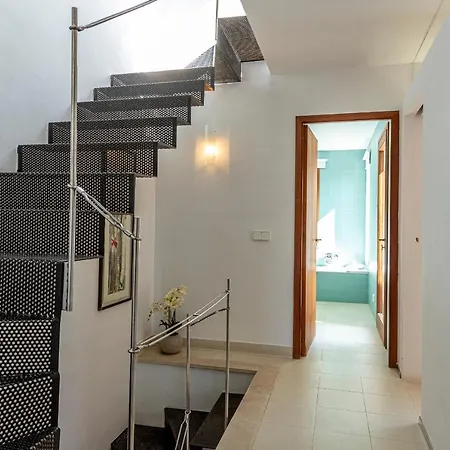 Townhouse Pilar * Pollenca